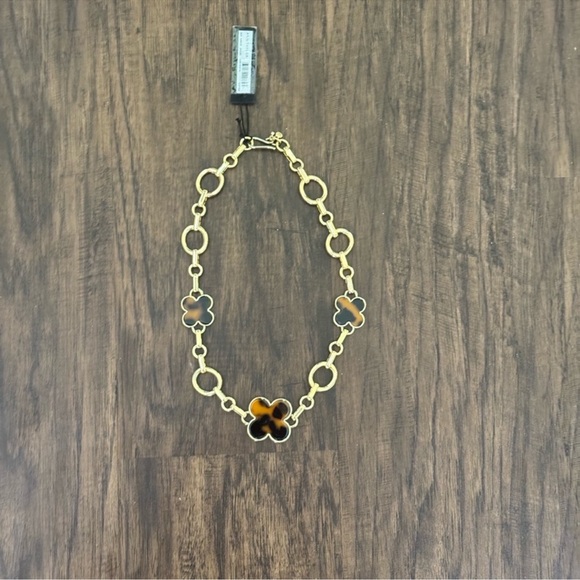 Ann Taylor tortoise shell print clover statement necklace - Picture 12 of 13